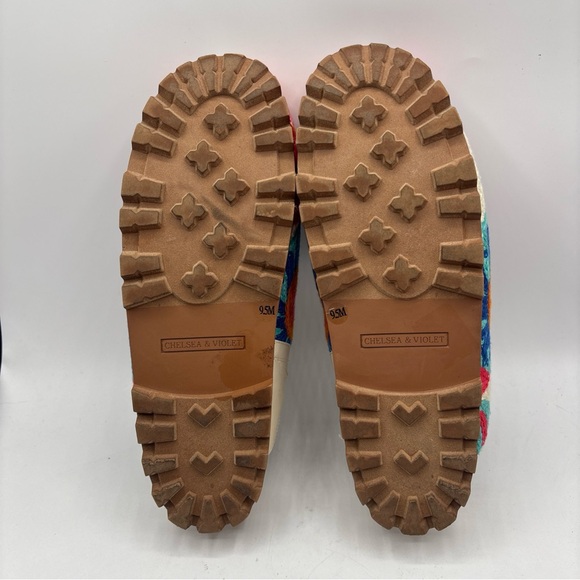 Chelsea & Violet Cleo Embroidered Ladies Clog Shoes Size 9.5 - Picture 8 of 8